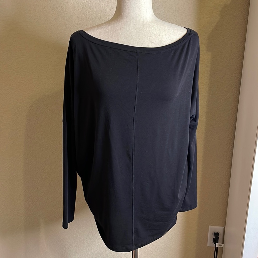 Athleta tunic top- great layering piece with leggings